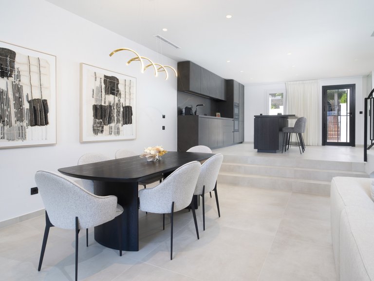 Town House for Sale in Benahavis, Malaga 18