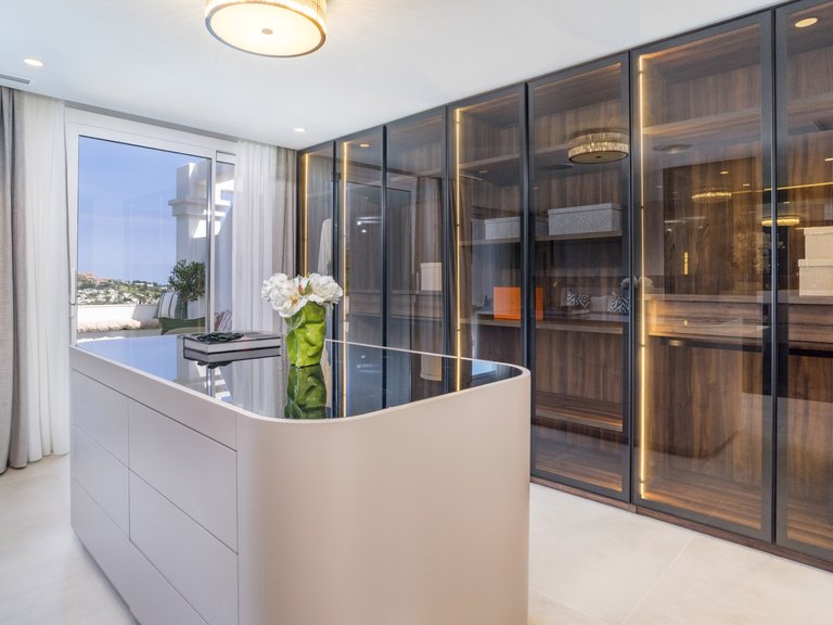 Town House for Sale in Benahavis, Malaga 10