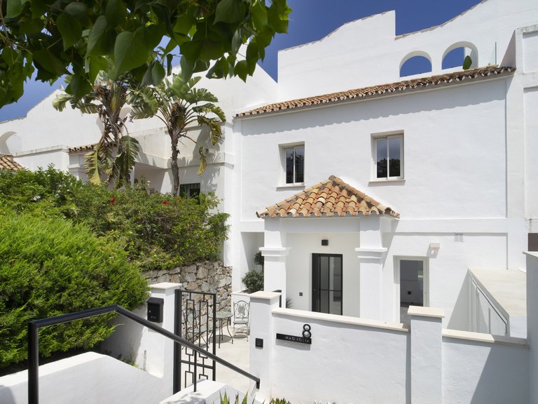 Town House for Sale in Benahavis, Malaga 19