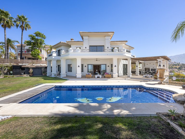 Villa for Sale in Benahavis, Malaga 2