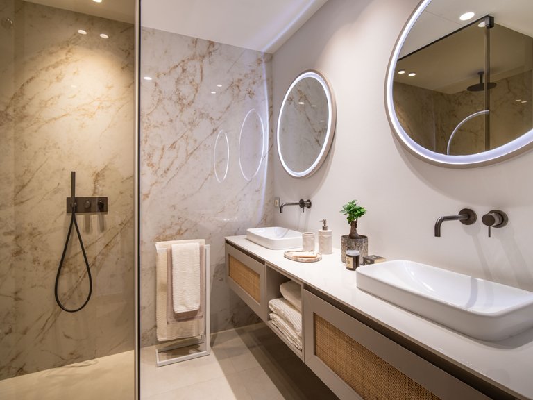 Penthouse for Sale in Benahavis, Malaga 13