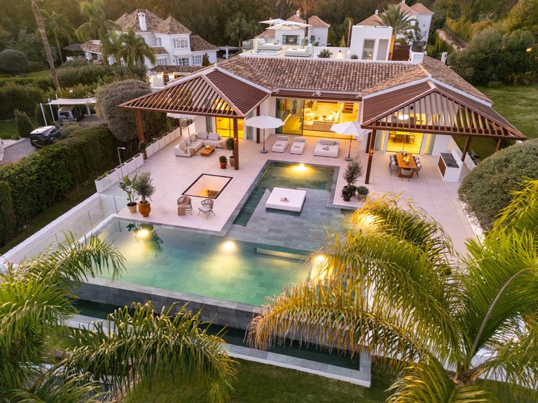 Villa for Sale in Marbella, Malaga 29