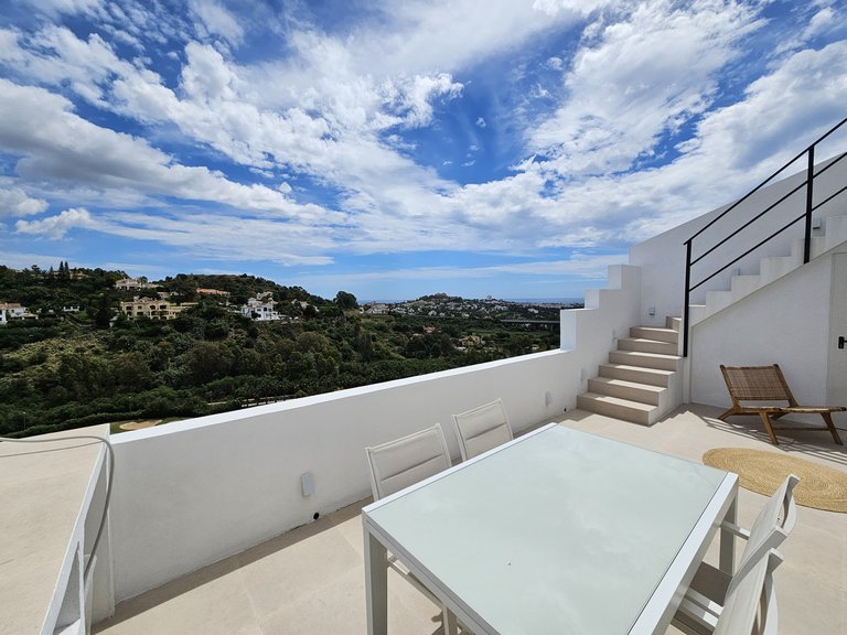 Penthouse for Sale in Benahavis, Malaga 10