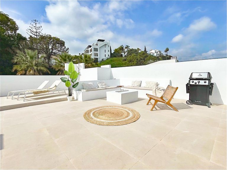 Penthouse for Sale in Benahavis, Malaga 13
