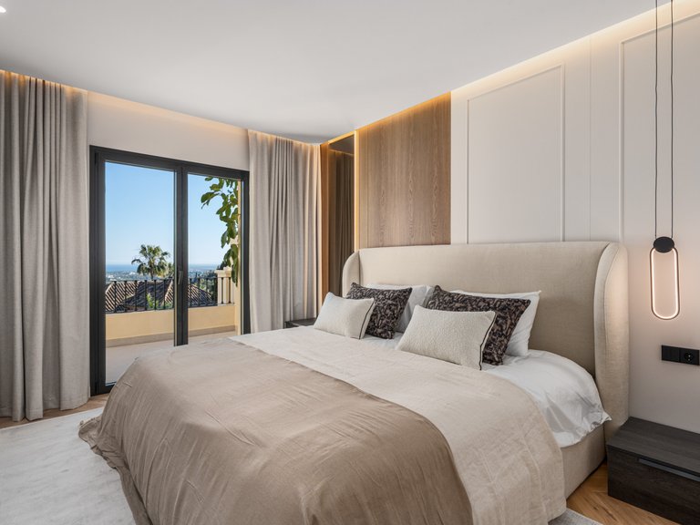Town House for Sale in Benahavis, Malaga 10