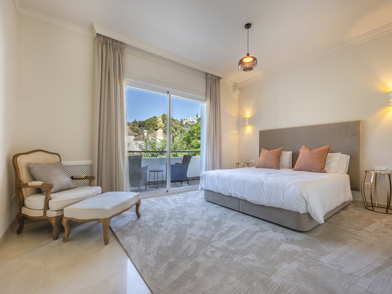 Villa for Sale in Benahavis, Malaga 30