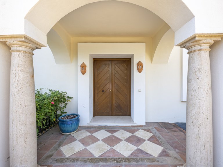 Villa for Sale in Benahavis, Malaga 24