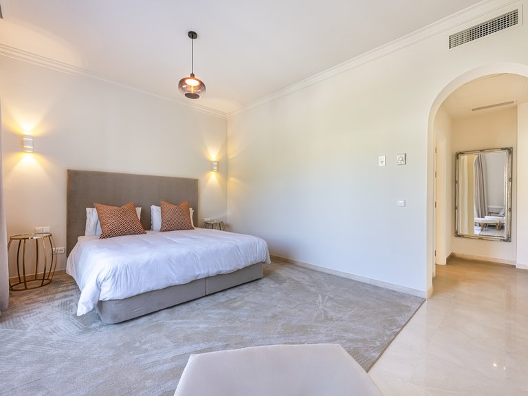 Villa for Sale in Benahavis, Malaga 31