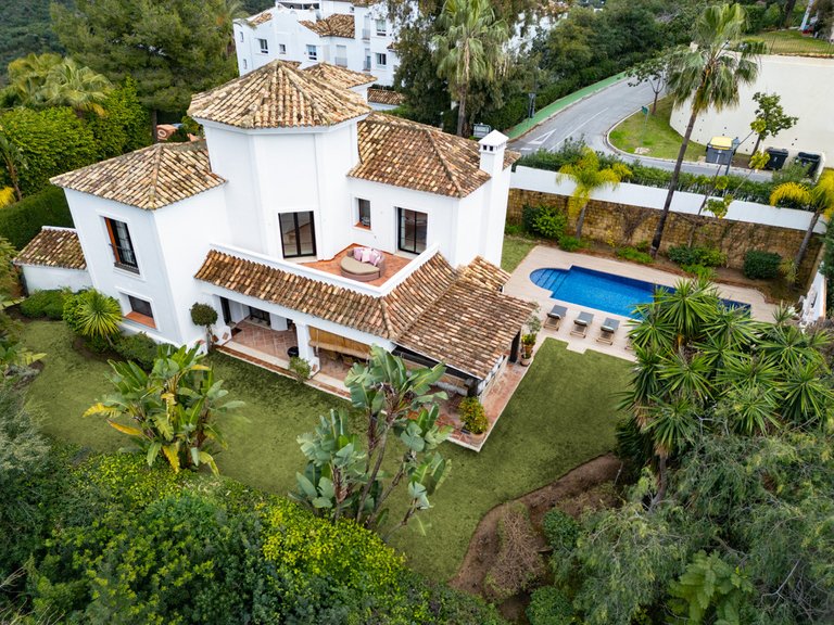 Villa for Sale in Benahavis, Malaga 1