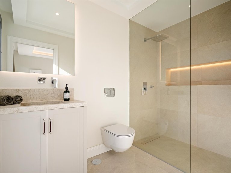 Villa for Sale in Benahavis, Malaga 21