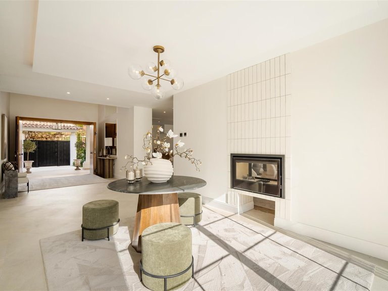 Villa for Sale in Benahavis, Malaga 11