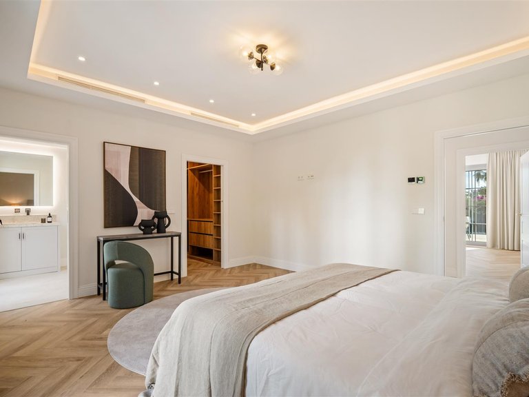 Villa for Sale in Benahavis, Malaga 25