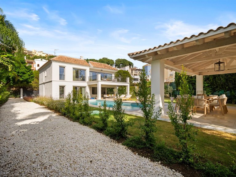Villa for Sale in Benahavis, Malaga 31