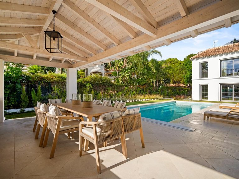 Villa for Sale in Benahavis, Malaga 30
