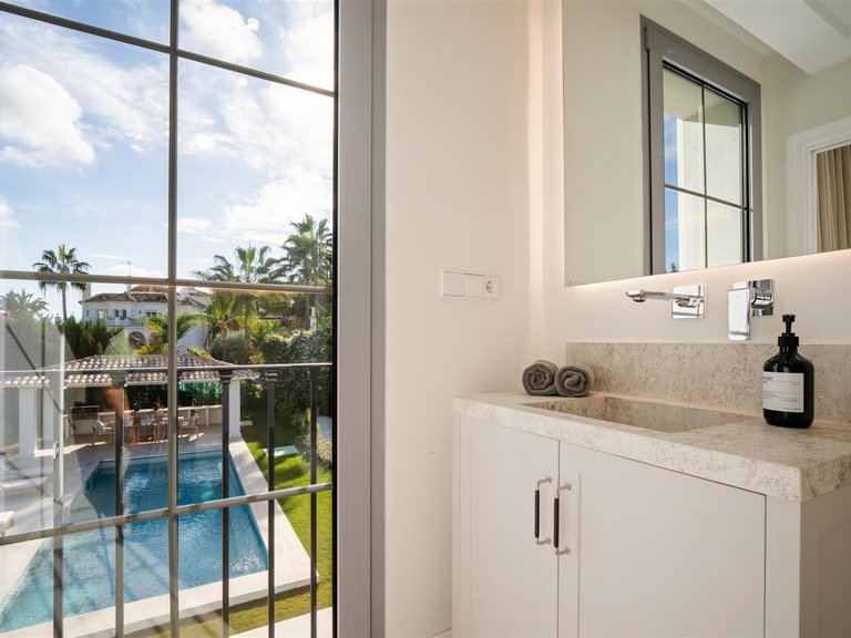 Villa for Sale in Benahavis, Malaga 24