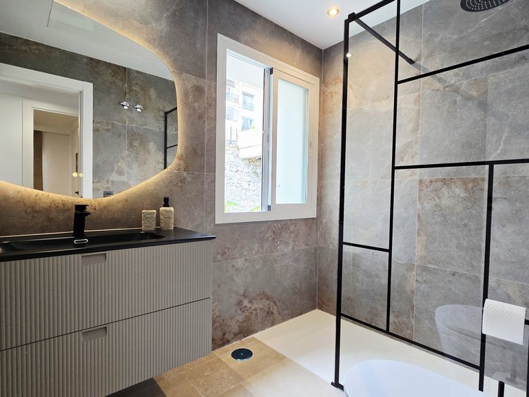Apartment for Sale in Benahavis, Malaga 20