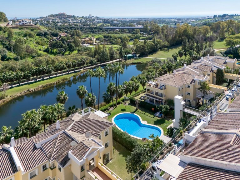 Apartment for Sale in Benahavis, Malaga 26