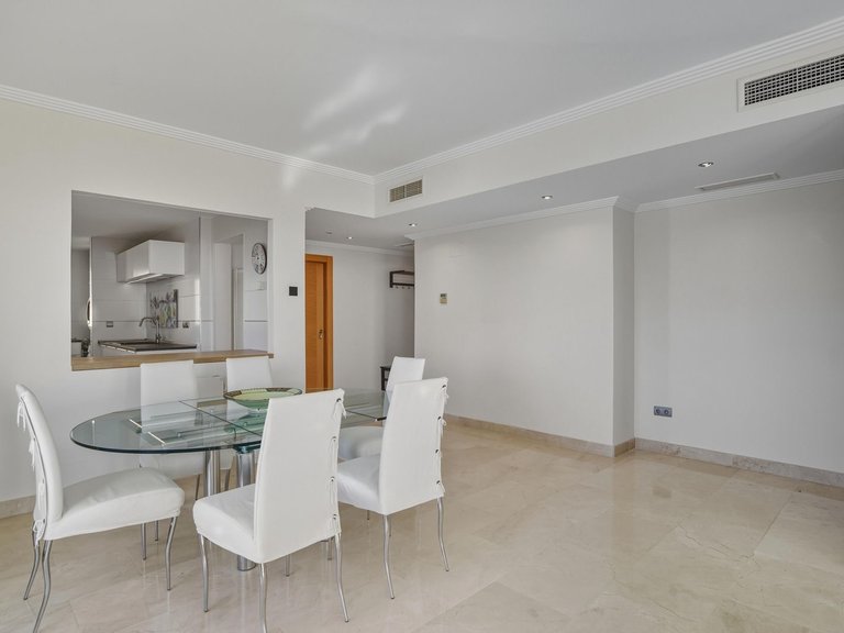 Penthouse for Sale in Benahavis, Malaga 5