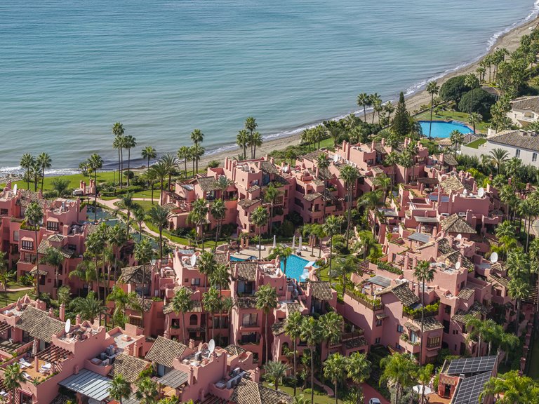Apartment for Sale in Estepona, Malaga 1