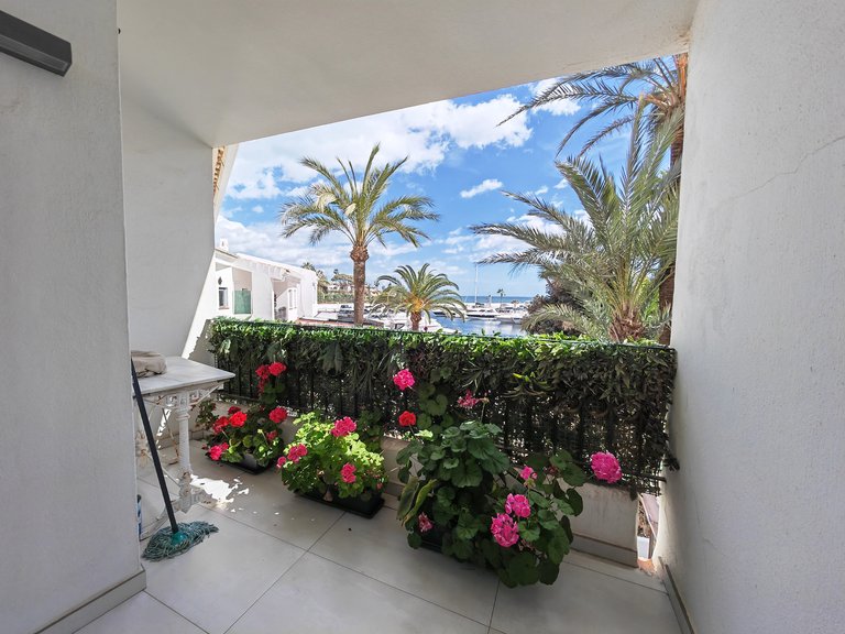 Apartment for Sale in Marbella, Malaga 15