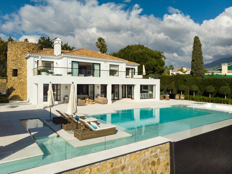 Villa for Sale in Marbella, Malaga 2