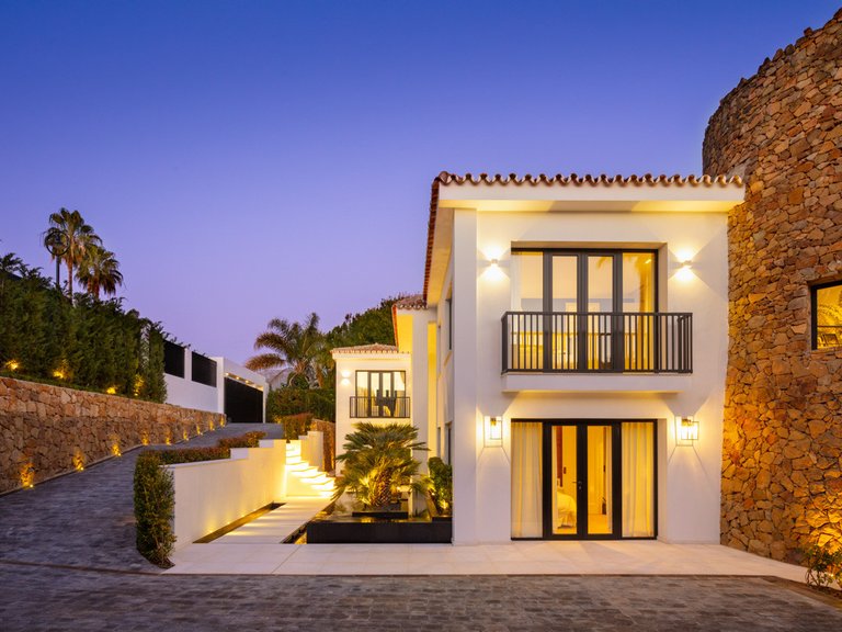 Villa for Sale in Marbella, Malaga 23