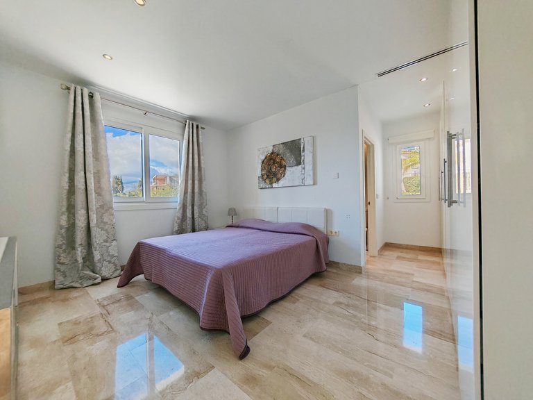 Villa for Sale in Marbella, Malaga 22