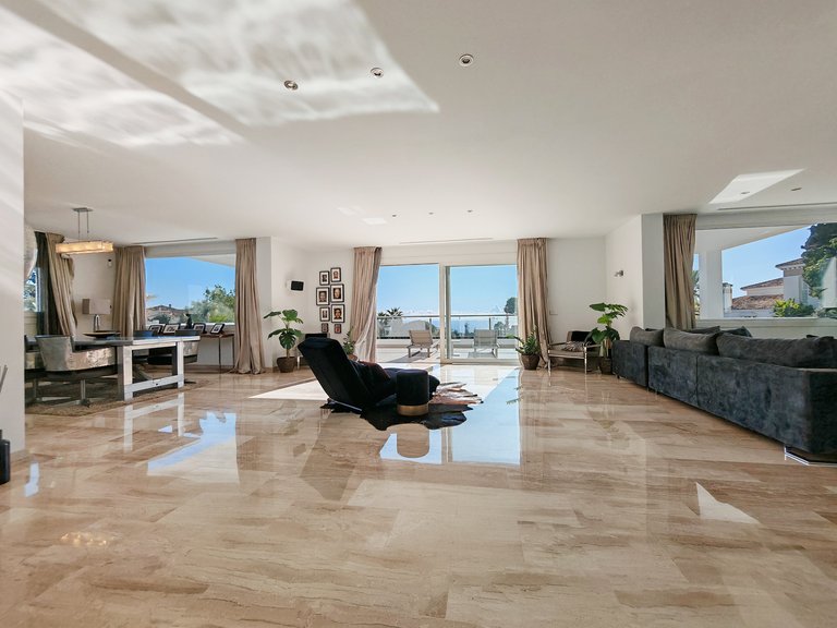 Villa for Sale in Marbella, Malaga 2
