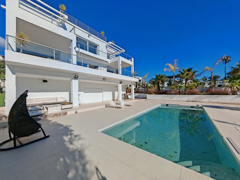 Villa for Sale in Marbella, Malaga 30