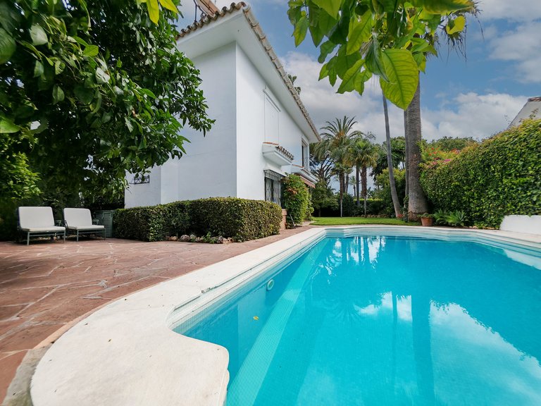 Villa for Sale in Marbella, Malaga 28