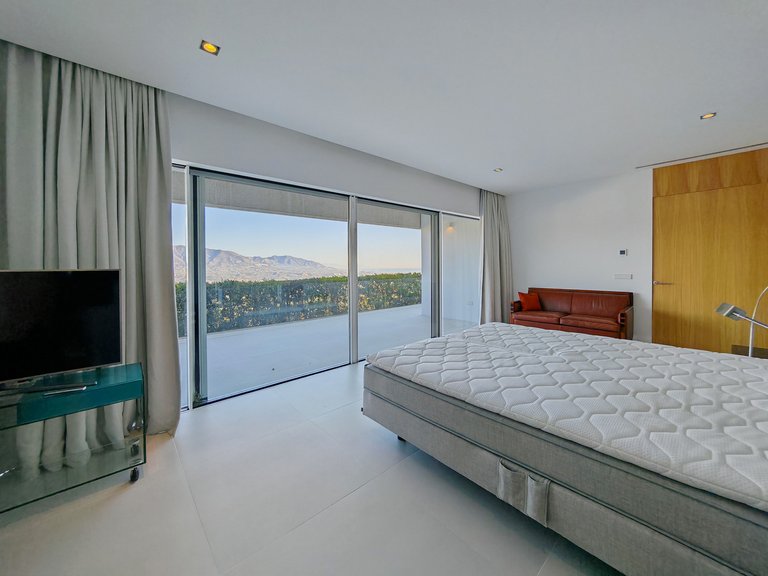 Villa for Sale in Marbella, Malaga 8