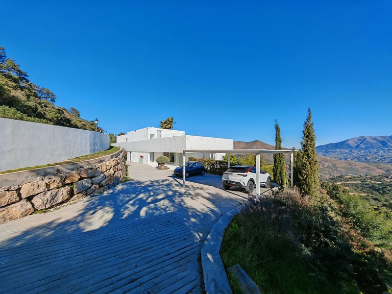 Villa for Sale in Marbella, Malaga 27
