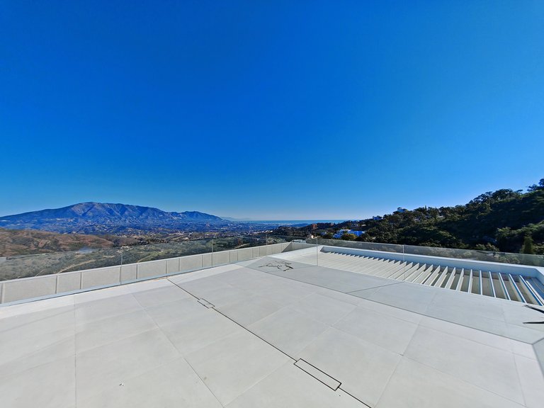 Villa for Sale in Marbella, Malaga 26