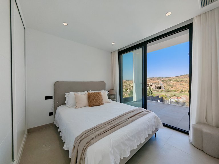 Villa for Sale in Estepona, Malaga 16