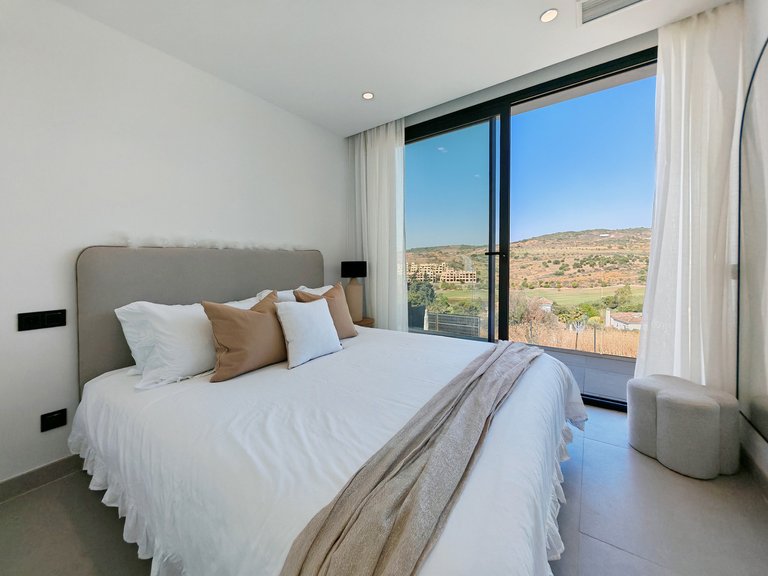 Villa for Sale in Estepona, Malaga 12