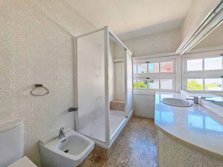 Villa for Sale in Fuengirola, Malaga 8