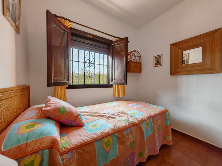 Country House for Sale in Estepona, Malaga 9