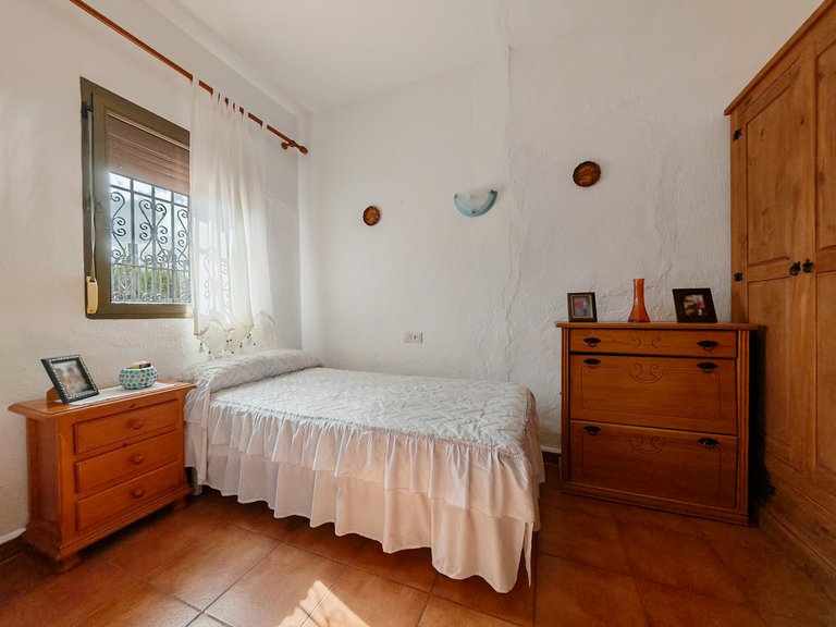 Country House for Sale in Estepona, Malaga 8