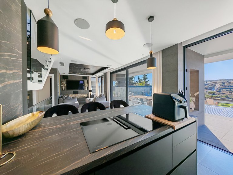 Villa for Sale in Estepona, Malaga 8