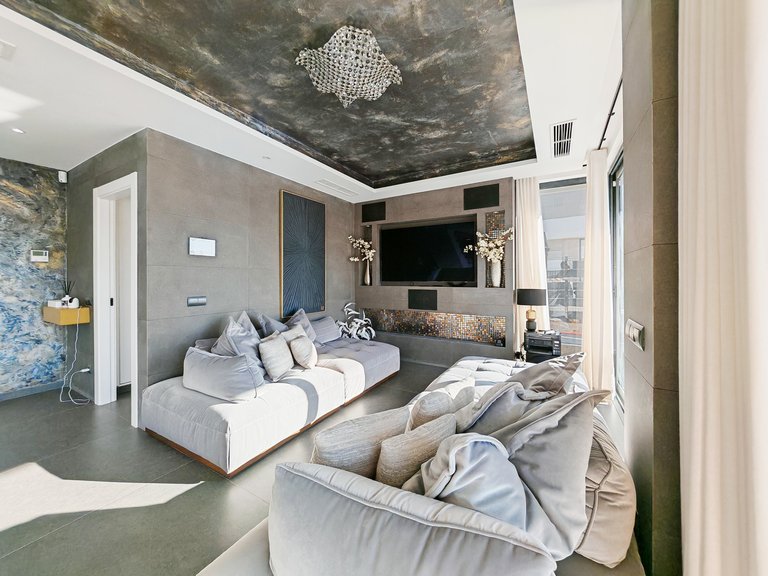 Villa for Sale in Estepona, Malaga 4