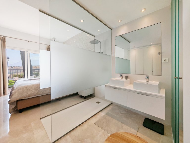 Apartment for Sale in Benahavis, Malaga 12