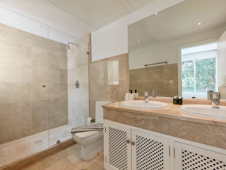 Apartment for Sale in Marbella, Malaga 13