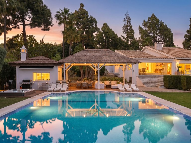 Villa for Sale in Marbella, Malaga 35