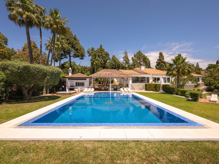 Villa for Sale in Marbella, Malaga 1