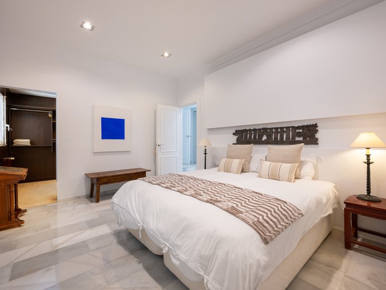 Villa for Sale in Marbella, Malaga 30