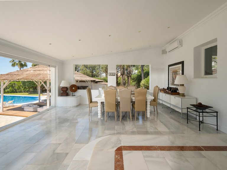 Villa for Sale in Marbella, Malaga 9
