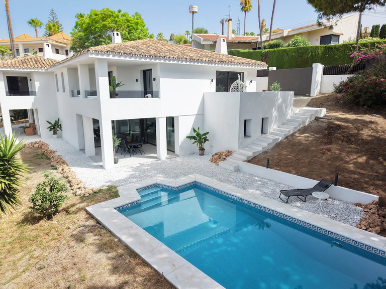 Villa for Sale in Marbella, Malaga 1