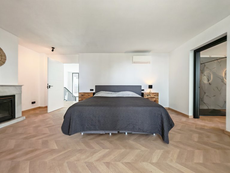 Villa for Sale in Marbella, Malaga 10