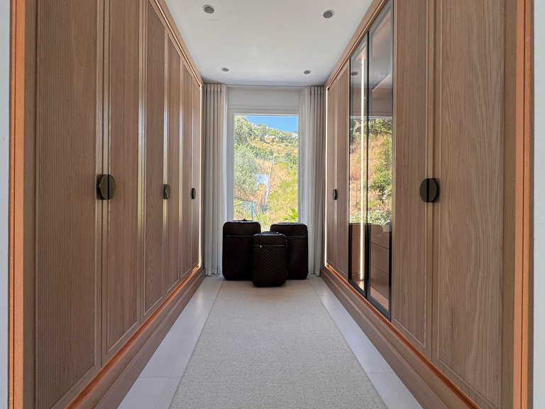 Villa for Sale in Marbella, Malaga 25