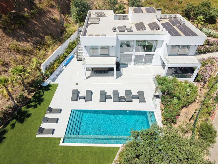 Villa for Sale in Marbella, Malaga 2